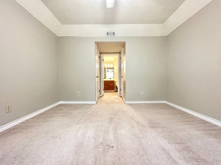 Parkview Apartments — Photo 44
