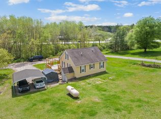 21082 Elm St, Reed City, MI 49677