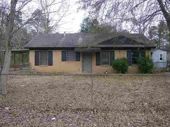 2920 Leone Dr N, Macon, GA 31206