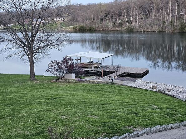 27701 Grayson Dr, California, MO 65018