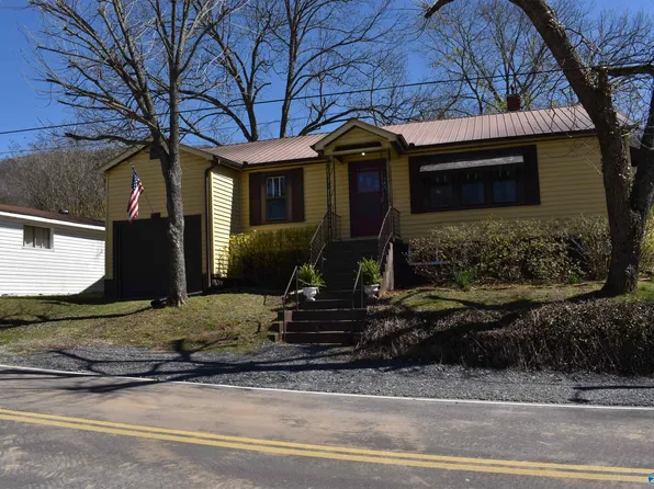 705 Clark Ave NE, Fort Payne, AL 35967