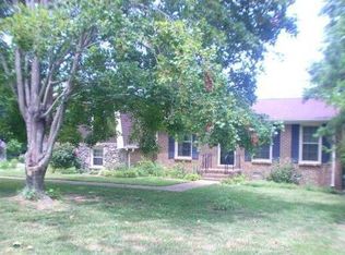 138 Pin Oak Dr, Hendersonville, TN 37075