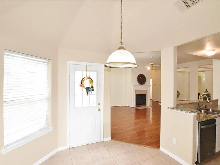 1210 Ivory Meadow Ln — Photo 16