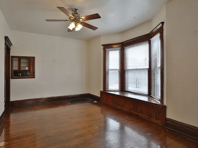 21 E Blake Ave — Photo 10