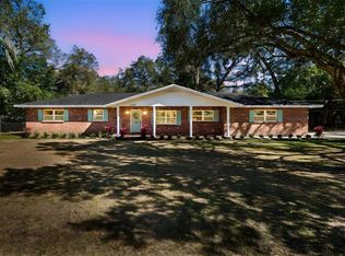 12105 N 53rd St, Temple Terrace, FL 33617