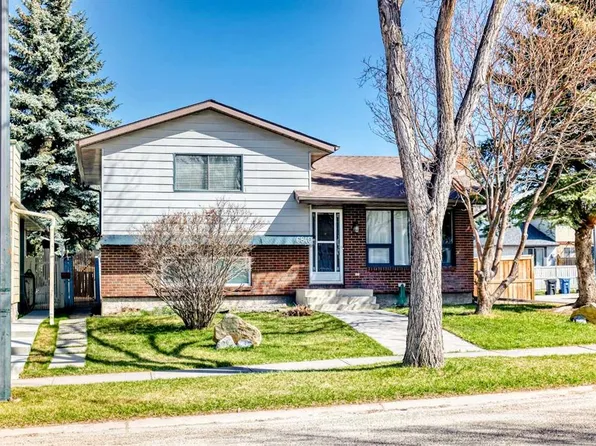 6840 S 4th Ave NE, Calgary, AB T2A 6N3