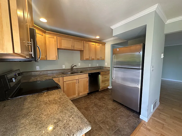 415 Healy Ave S #111-1 — Photo 6