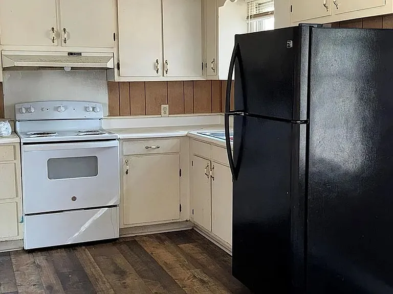808 Glendale Ave — Photo 8