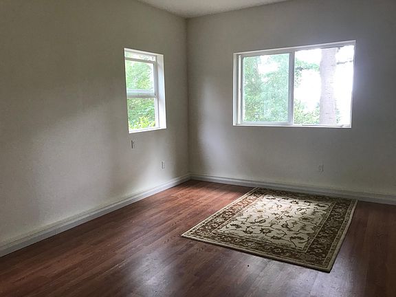 3rd image of 4029 142nd Ave SE
