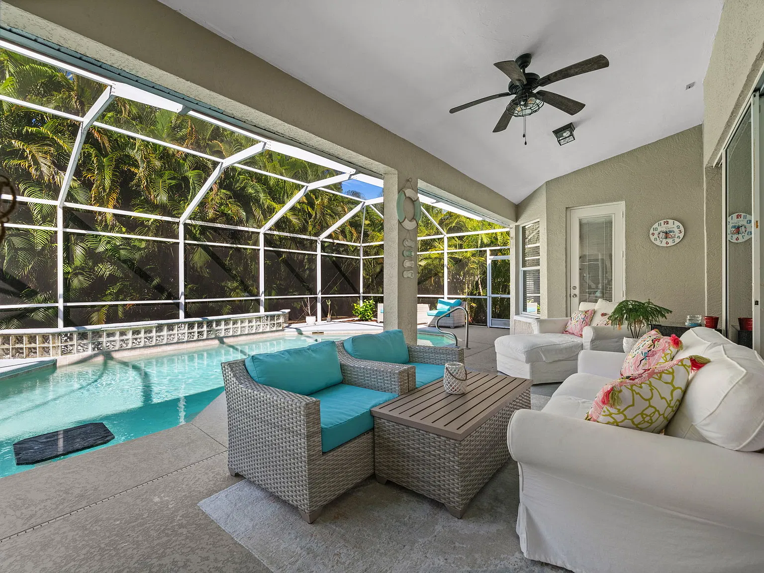 4 bed, 2024 sqft, $3,900 — Photo 3