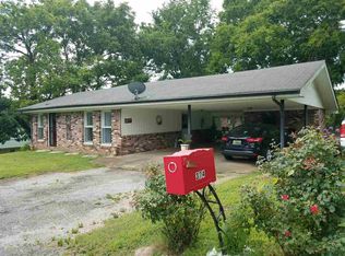 374 Perryville Cemetery Rd, Parsons, TN 38363