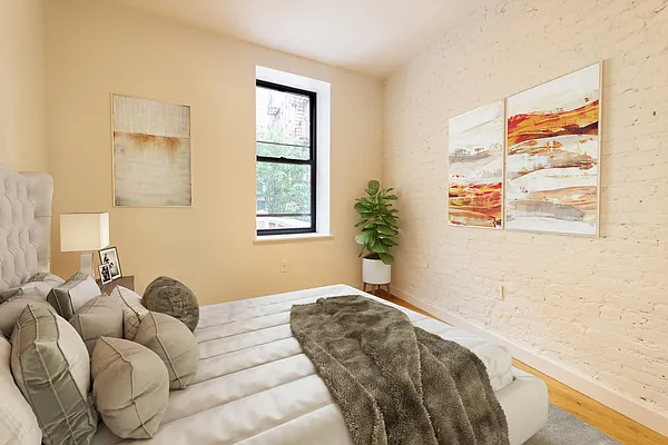 Rented by Compass | media 12