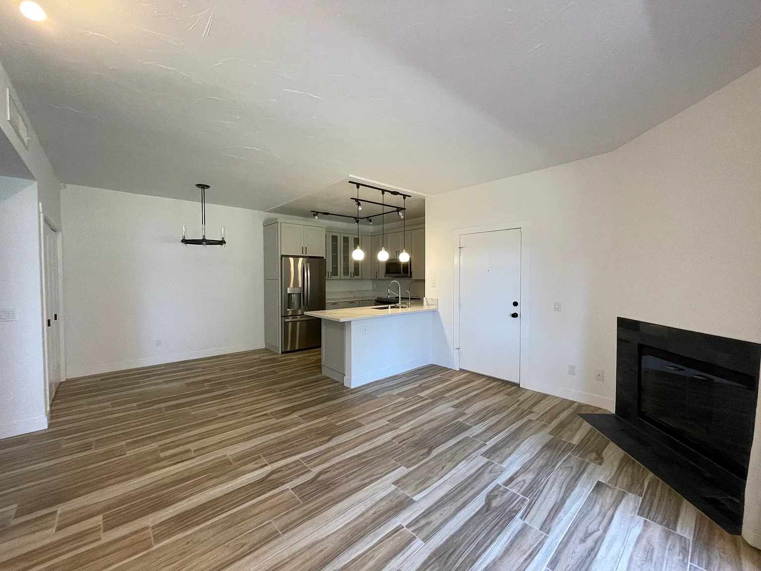 1 bed, 745 sqft, $2,675 — Photo 2