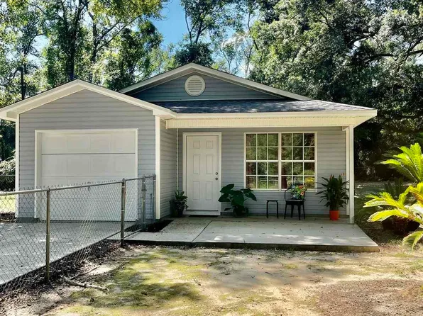 9400 Link Cir, Pensacola, FL 32514