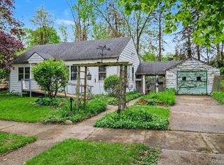 2408 Calumet St, Flint, MI 48503