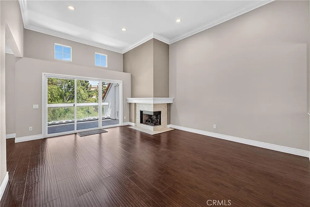 3 bed, 1878 sqft, $5,750 — Photo 4