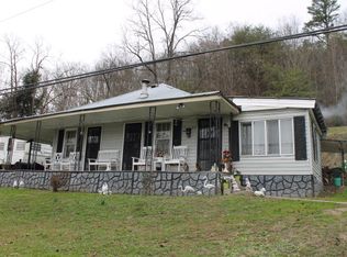 46 Red Hill Rd, Livingston, KY 40445