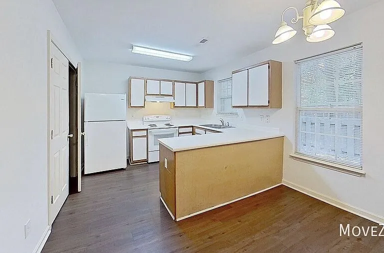 319 Saint Rosea Dr — Photo 30