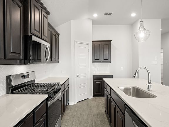 7th image of this home