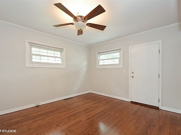 5th image of 1025 Sheridan Ave