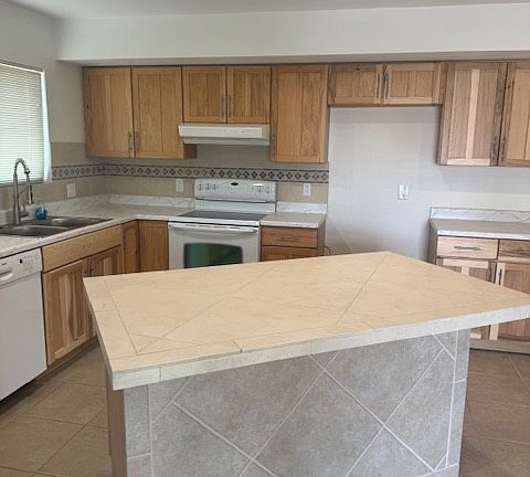2nd image of 443 N Chalet Ave