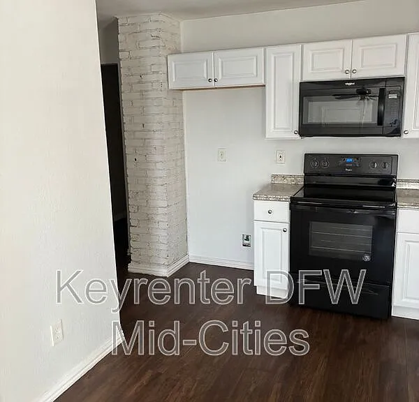 2735 Purington Ave #202 — Photo 12