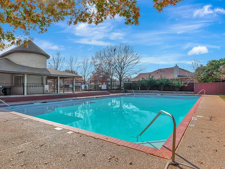 1037 Triple Crown Dr — Photo 30