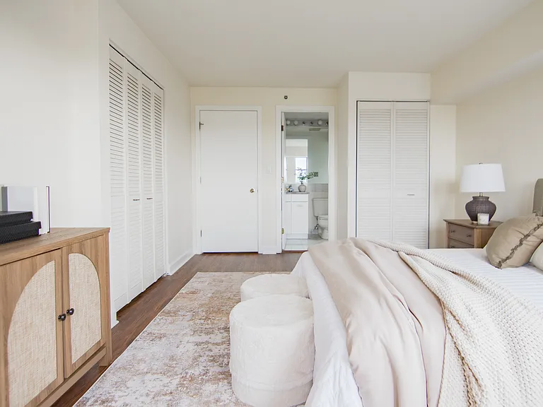 931 Massachusetts Ave #905 — Photo 8