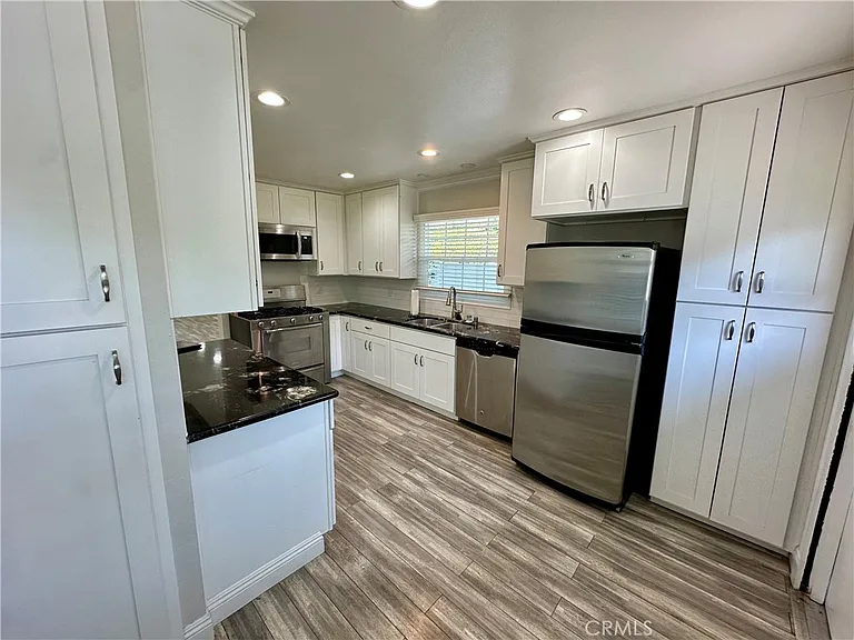 436 N Washington Ave — Photo 9