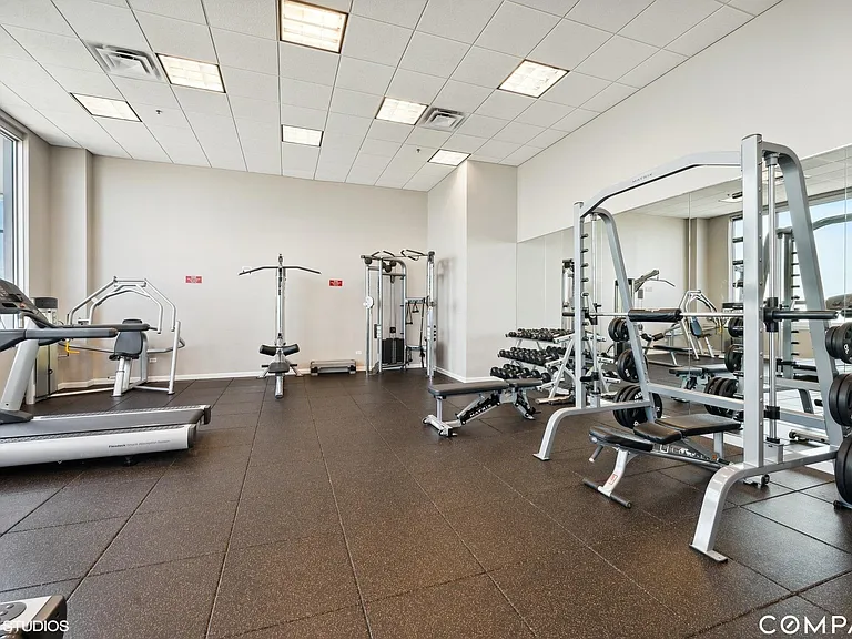 1841 S Calumet Ave #1002 — Photo 16