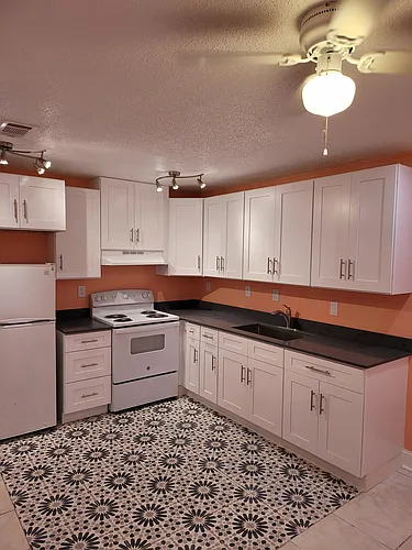 5020 Norma Elaine Rd #B Photo 1