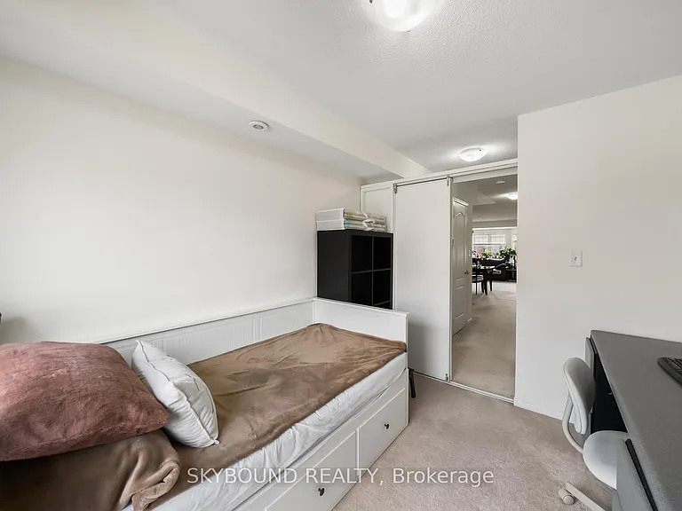3375 Thomas St #13-14 — Photo 15