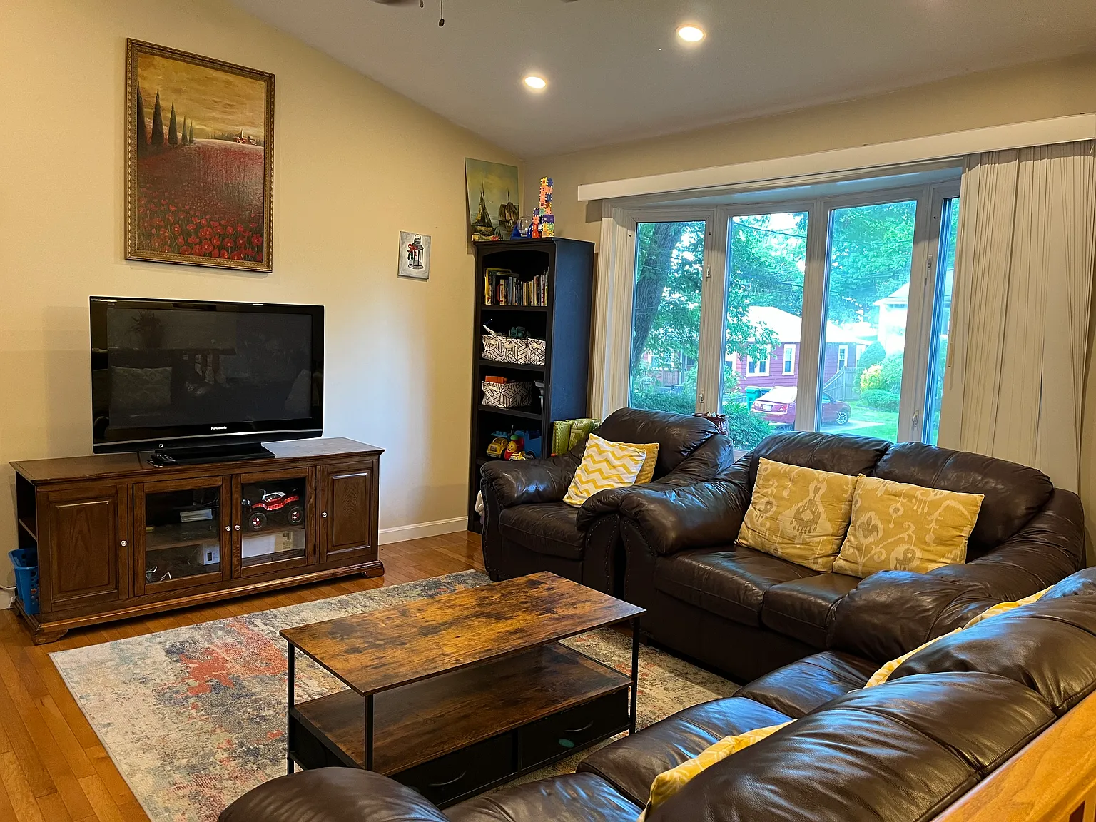 3 bed, 1708 sqft, $3,300 — Photo 3