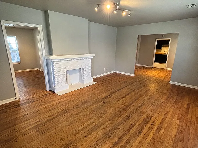 1134 S Xanthus Ave — Photo 5