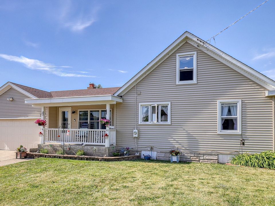 1st image of 220 S 1st St