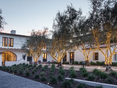 627 N Palm Dr, Beverly Hills, CA, 90210