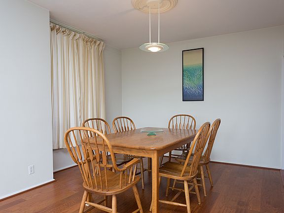 4th image of 4501 Lindell Blvd APT 6H