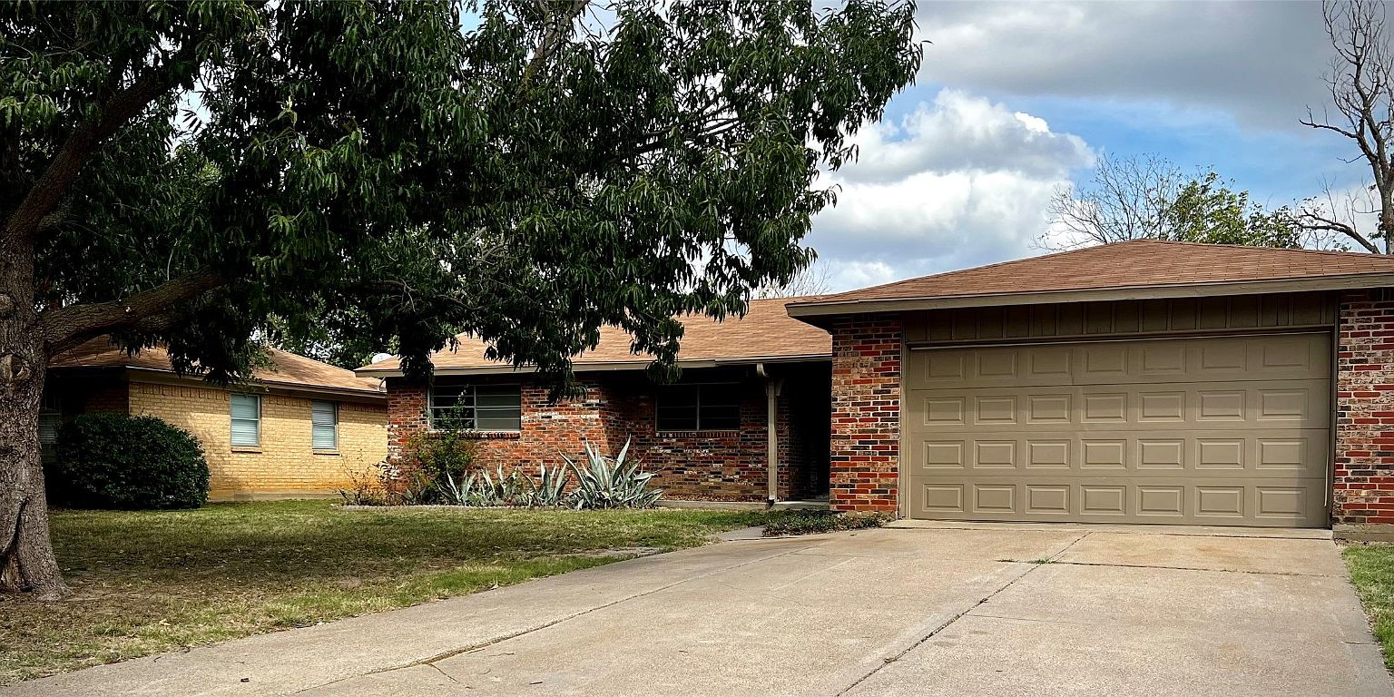 710 S Dixie St, Eastland, TX 76448 | MLS #20448149 | Zillow