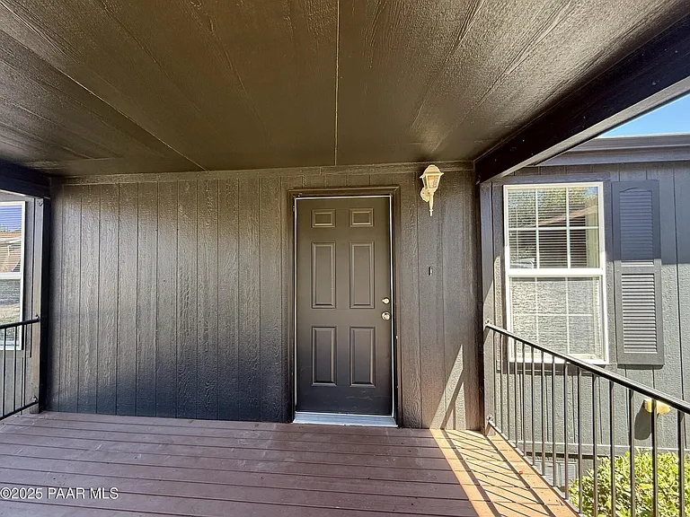 1116 Samantha St — Photo 6