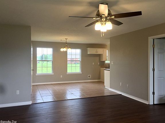 3rd image of 116 Olyvia Cir