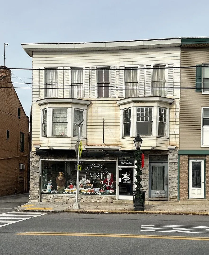 31 W King St — Photo 1