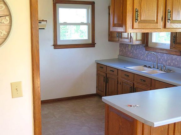2nd image of 1124 185th Ave