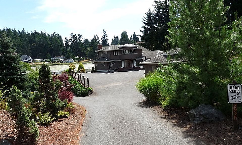 1st image of 2920 Marine Dr