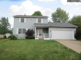 1096 Brookpoint Dr, Medina, OH