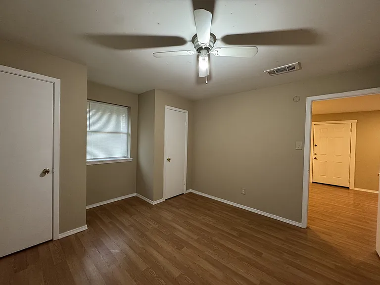 1034 W Village Ct #C — Photo 5