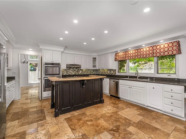 24961 Alicante Dr — Photo 11