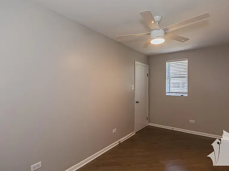 1036 N Honore St #1R — Photo 7