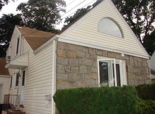 1018 Centennial Ave, Baldwin, NY 11510
