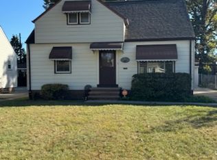 13920 Hathaway Rd, Garfield Heights, OH 44125