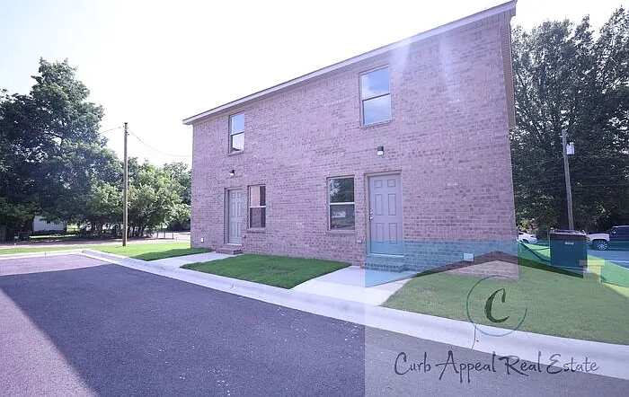 324 Drake St #A — Photo 2
